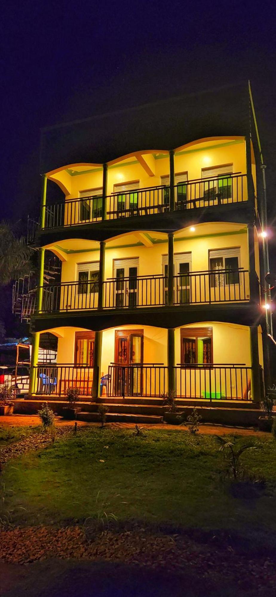 Lights Of Kazinga Orphanage And Homestay Rubirizi Exterior photo